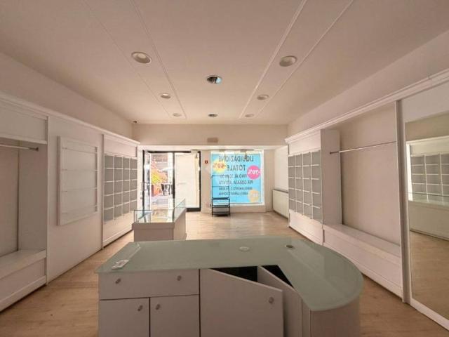 Locale Commerciale in affitto a Piemonte, Alessandria