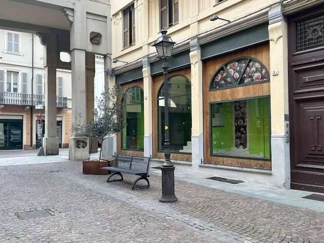 Locale Commerciale in affitto a Piemonte, Alessandria
