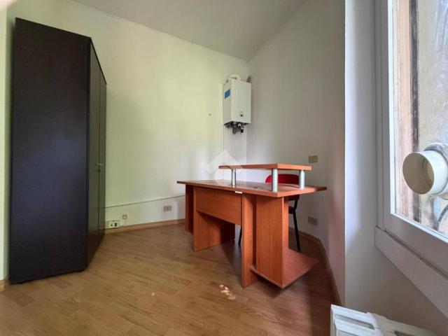 Locale Commerciale in affitto a Piemonte, Alessandria