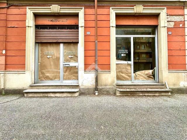 Locale Commerciale in affitto a Piemonte, Alessandria