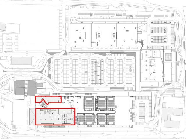 Locale Commerciale in affitto a Tradate, Lombardia
