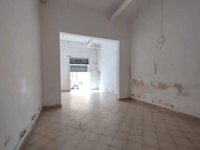 Locale Commerciale in vendita a Puglia, Barletta-andria-trani