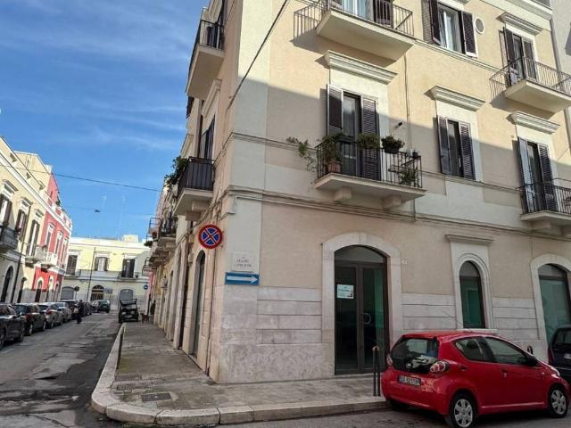 Locale Commerciale in affitto a Puglia, Barletta-andria-trani
