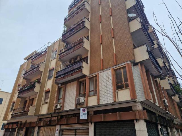 Locale Commerciale in vendita a Puglia, Barletta-andria-trani