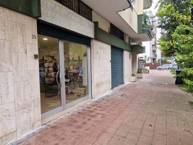 Locale Commerciale in affitto a Puglia, Barletta-andria-trani