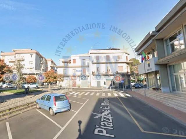 Locale Commerciale in affitto a Trecastagni, Sicilia