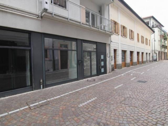 Locale Commerciale in affitto a San Martino, Trento