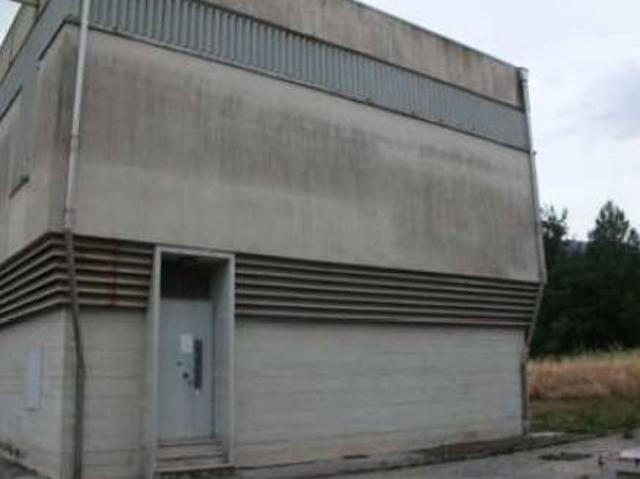 Locale Commerciale in affitto a Territorio Val d'Adige, Trento