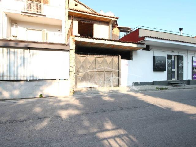 Locale Commerciale in affitto a Trentola, Campania