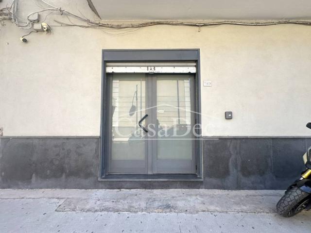 Locale Commerciale in affitto a Trentola, Campania