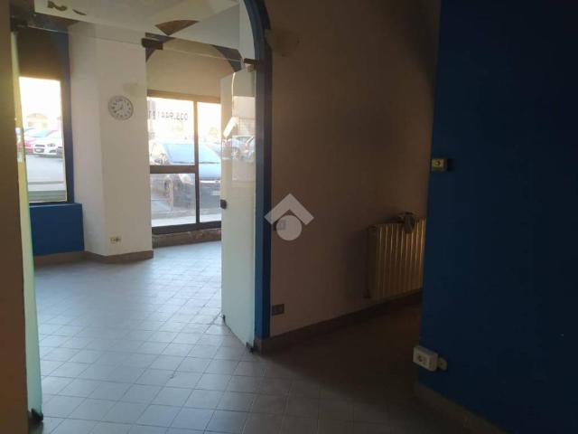 Locale Commerciale in affitto a Colle, Trescore Balneario