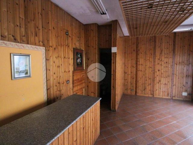 Locale Commerciale in affitto a Trescore Cremasco, Lombardia