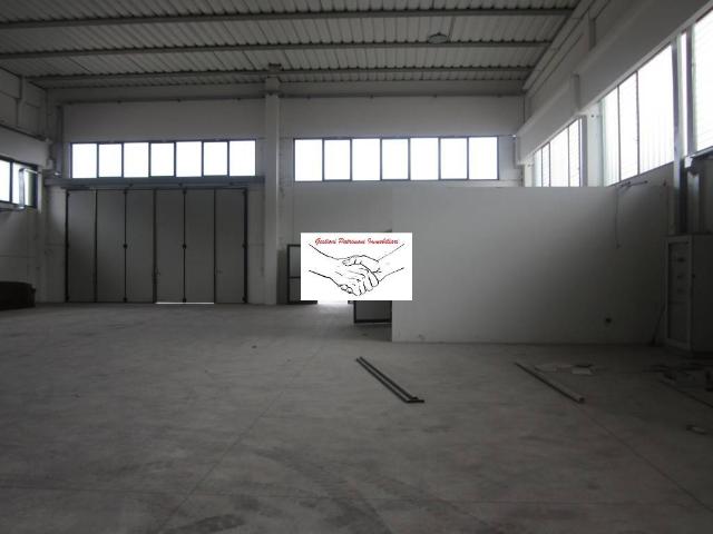 Locale Commerciale in affitto a Trevignano, Veneto