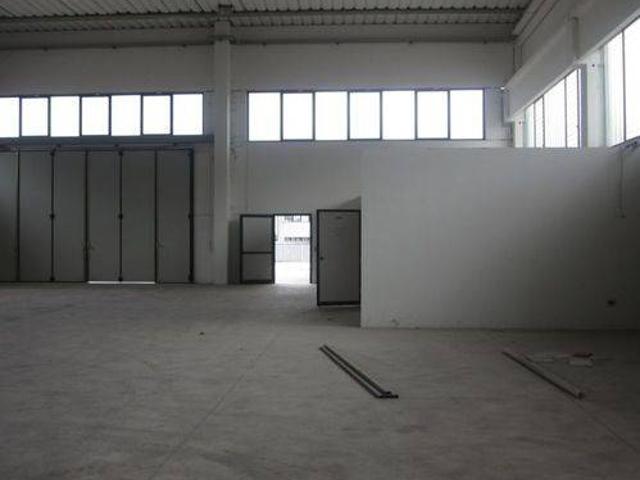 Locale Commerciale in affitto a Trevignano, Veneto