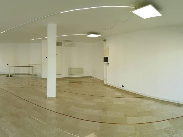 Locale Commerciale in affitto a San Liberale, Treviso