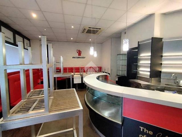 Locale Commerciale in affitto a San Zeno, Treviso