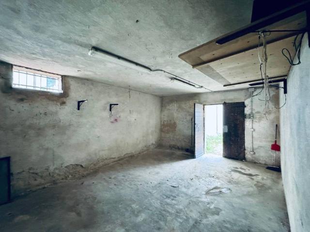 Locale Commerciale in affitto a San Zeno, Treviso