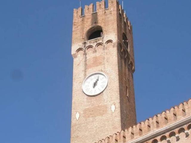 Locale Commerciale in affitto a San Zeno, Treviso