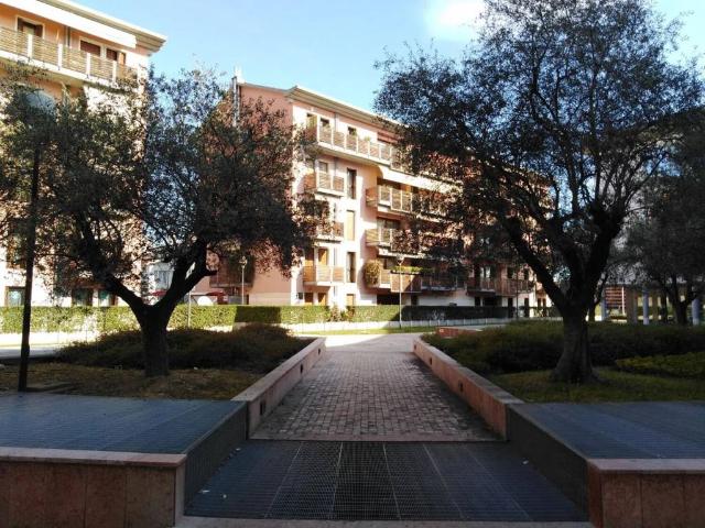 Locale Commerciale in affitto a Sant'Angelo, Treviso