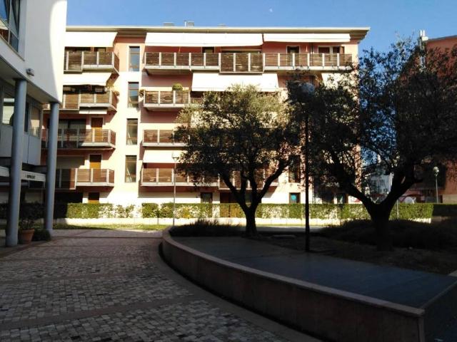 Locale Commerciale in affitto a Sant'Angelo, Treviso