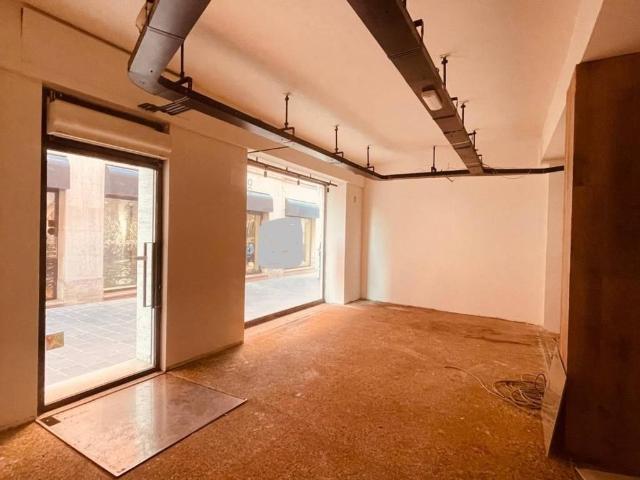 Locale Commerciale in affitto a San Zeno, Treviso