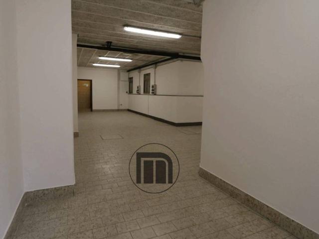 Locale Commerciale in affitto a Selvana, Treviso