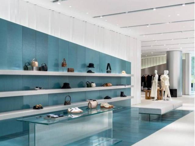 Locale Commerciale in affitto a San Zeno, Treviso