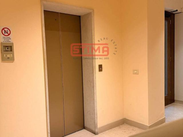 Locale Commerciale in affitto a San Zeno, Treviso