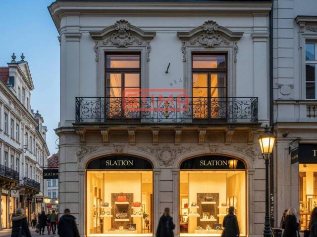 Locale Commerciale in affitto a San Zeno, Treviso
