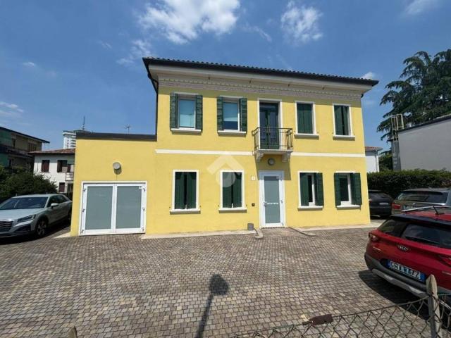 Locale Commerciale in affitto a San Liberale, Treviso