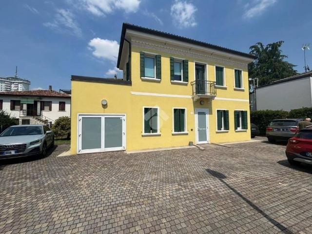 Locale Commerciale in affitto a San Liberale, Treviso