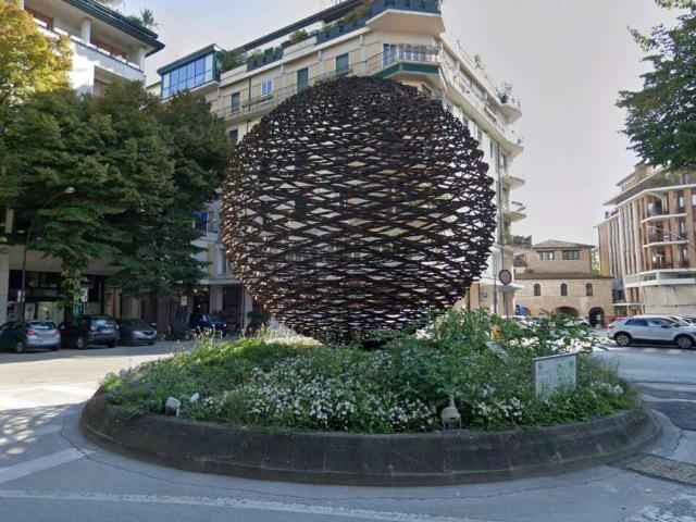 Locale Commerciale in affitto a San Zeno, Treviso