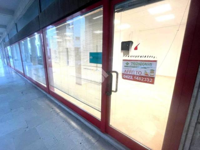 Locale Commerciale in affitto a San Zeno, Treviso