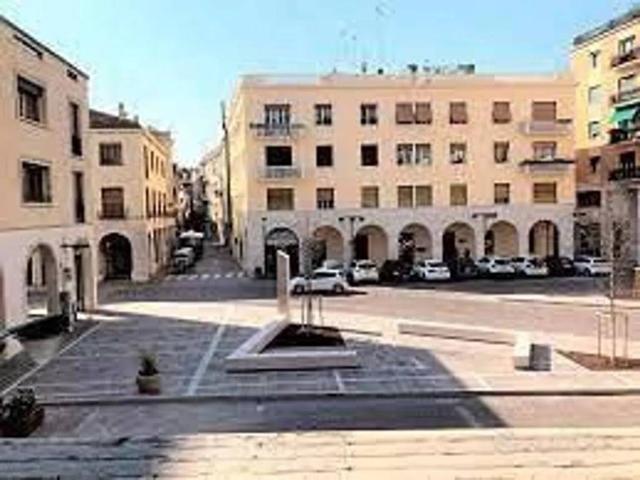 Locale Commerciale in affitto a San Zeno, Treviso