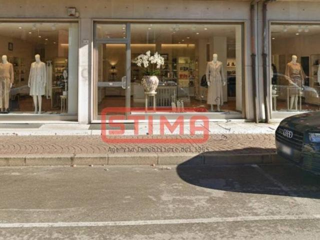 Locale Commerciale in affitto a Selvana, Treviso