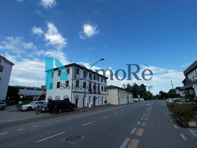 Locale Commerciale in affitto a Treviso, Veneto