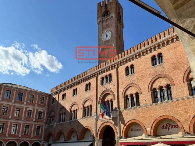 Locale Commerciale in affitto a Treviso, Veneto