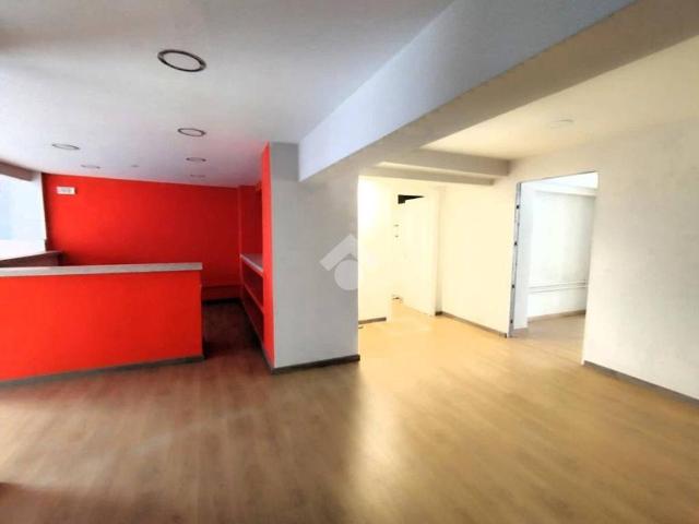 Locale Commerciale in affitto a San Zeno, Treviso