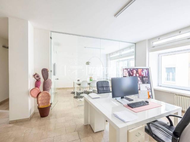 Locale Commerciale in affitto a San Zeno, Treviso