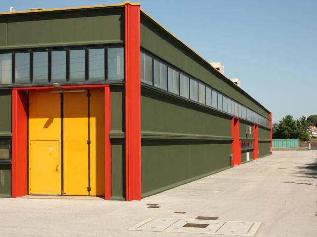 Locale Commerciale in affitto a San Paolo, Treviso