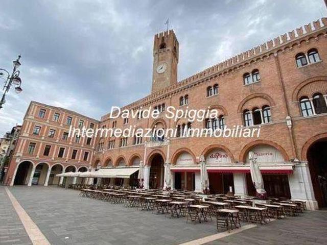 Locale Commerciale in affitto a San Zeno, Treviso