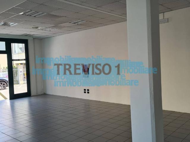 Locale Commerciale in affitto a San Zeno, Treviso