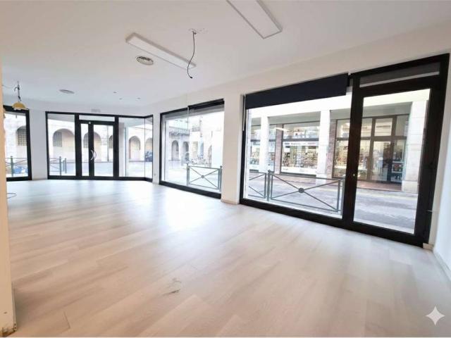 Locale Commerciale in affitto a San Zeno, Treviso