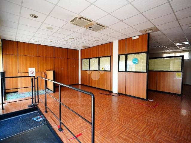 Locale Commerciale in affitto a Treviso, Veneto