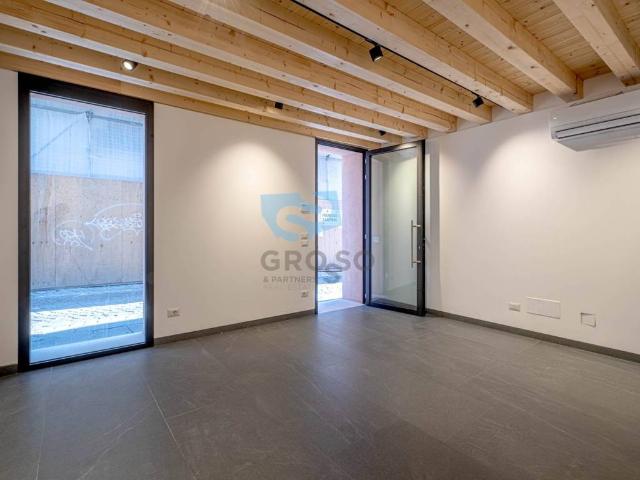 Locale Commerciale in affitto a San Zeno, Treviso