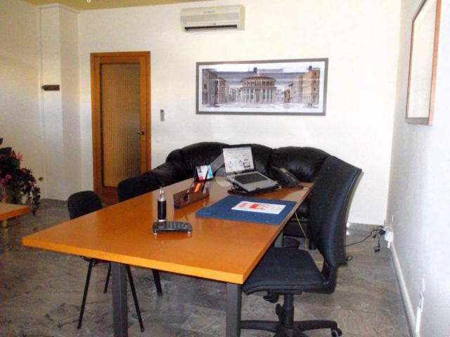 Locale Commerciale in affitto a San Zeno, Treviso