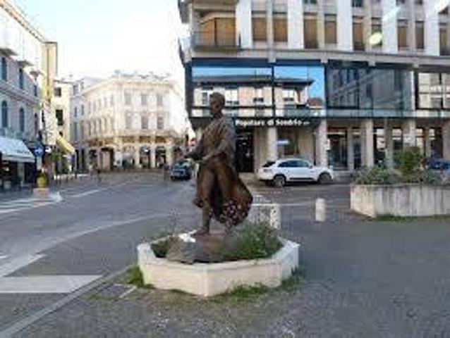 Locale Commerciale in affitto a San Zeno, Treviso