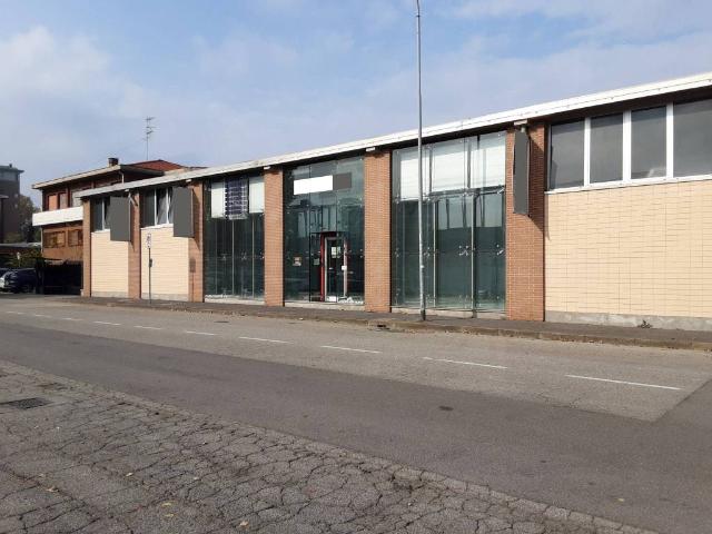Locale Commerciale in affitto a Trezzano Sul Naviglio, Lombardia