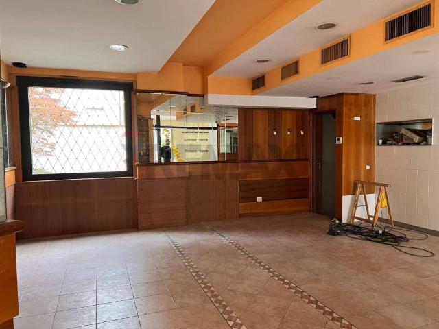 Locale Commerciale in affitto a Trezzo Sull'adda, Lombardia