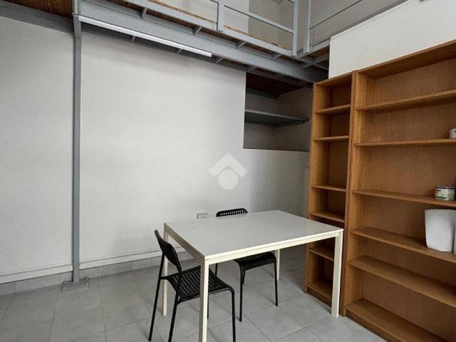 Locale Commerciale in affitto a Città Nuova-Barriera Nuova-San Vito-Città Vecchia, Villa Opicina